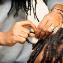 4 Spezialisierte Friseursalons für Dreadlocks